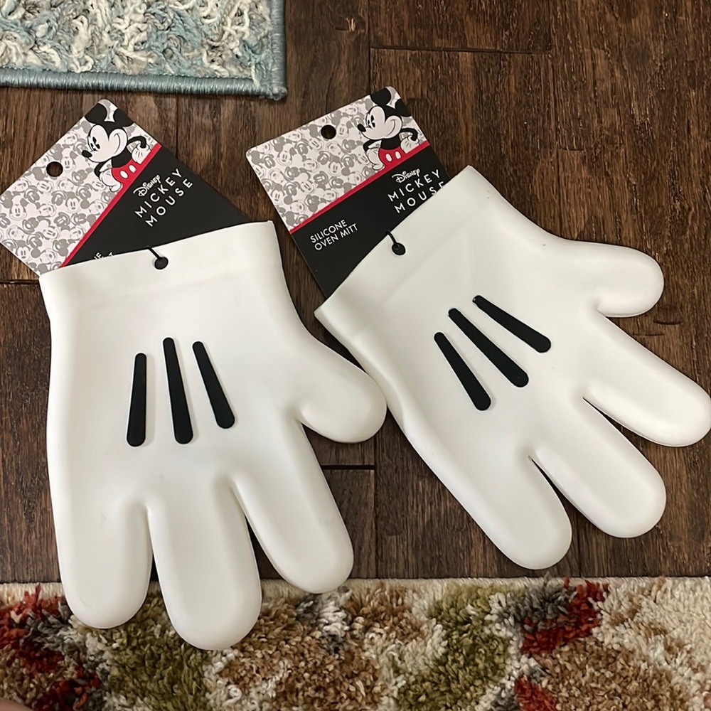 Micky mouse silicone oven Mits